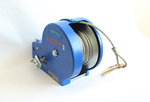 Treuil 1135 kg Knott à câble, boîtier bleu