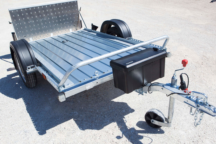 Boîte, coffre à outils DAKEN 82201 BLACKIT 550x250x295mm 23l avec supports de montage