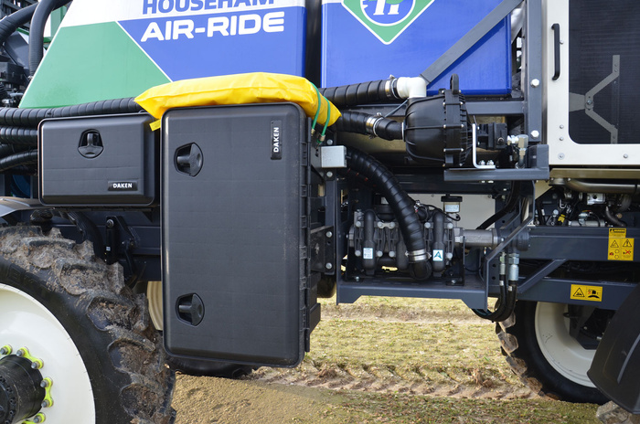 Boîte, coffre à outils DAKEN 81108  JUST 826x500x470mm 127l avec supports de montage